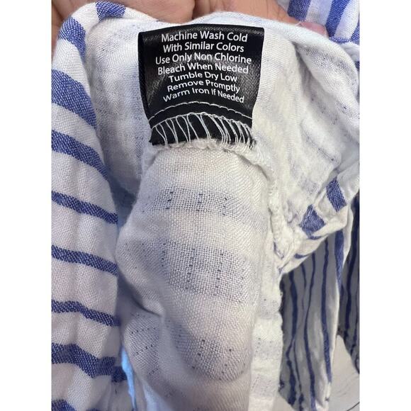 French Laundry Women's Top Sz LG Perfect Summer Top Button Details Preppy - Picture 5 of 6